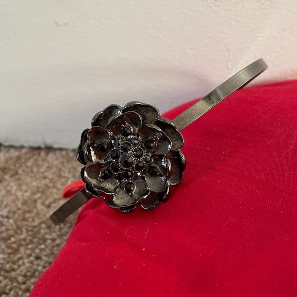 Black Metal and Rhinestone Flower Headband